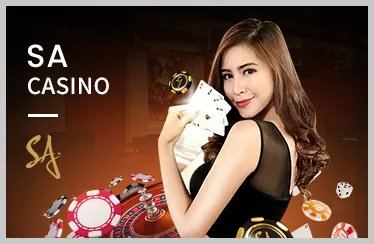 Bàn chơi Baccarat trực tuyến với các lá bài và chip